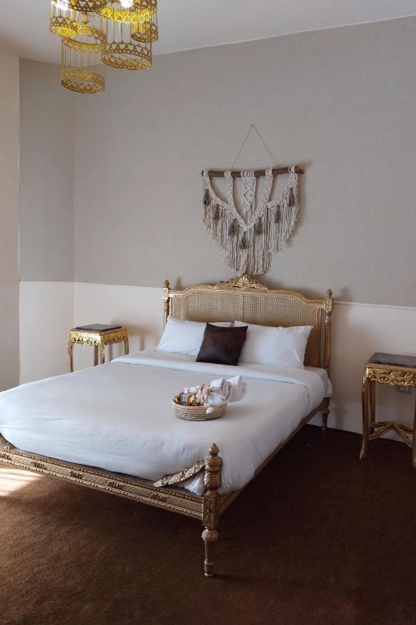 Motel El The *